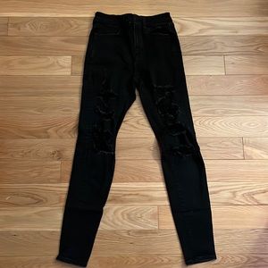 Black ripped American eagle skinny jeans next level stretch high wasted size 4